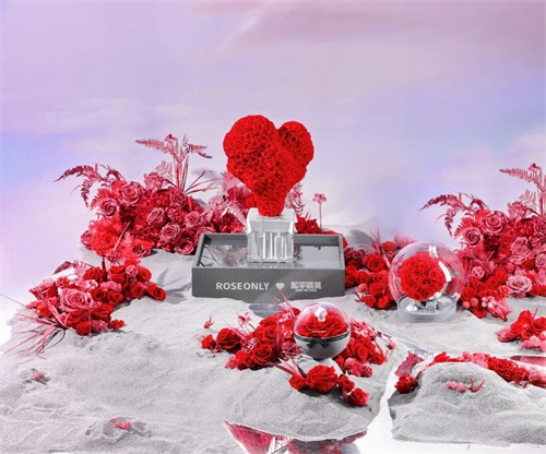 和平精英×ROSEONLY联名款七夕上市 为爱召唤浪漫空投 和平精英×ROSEONLY联名款七夕上市 为爱召唤浪漫空投